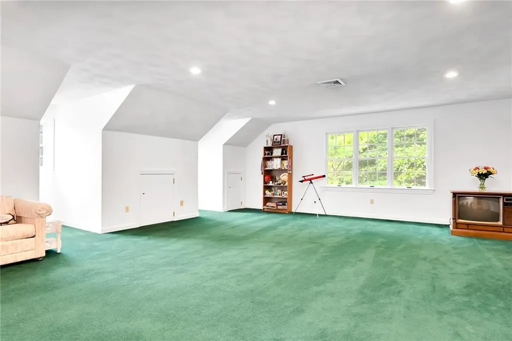 185 Joseph Court Warwick RI 02886