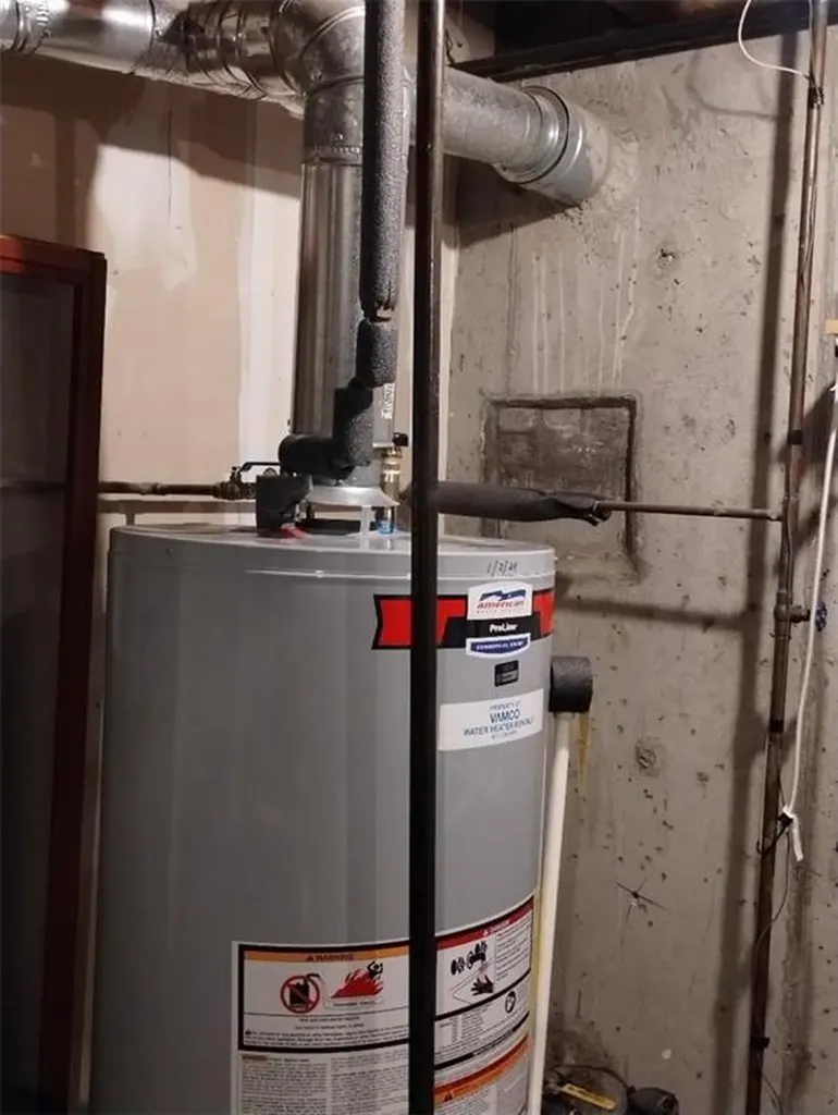 124 Darwin Street Woonsocket RI 02895