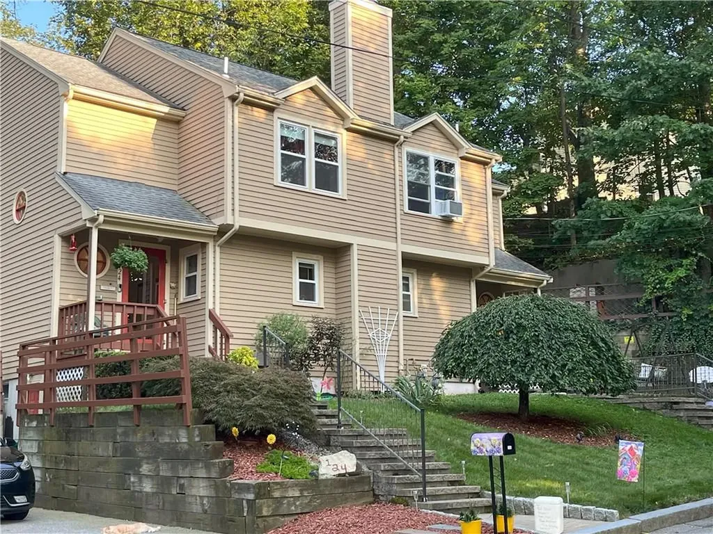 124 Darwin Street Woonsocket RI 02895