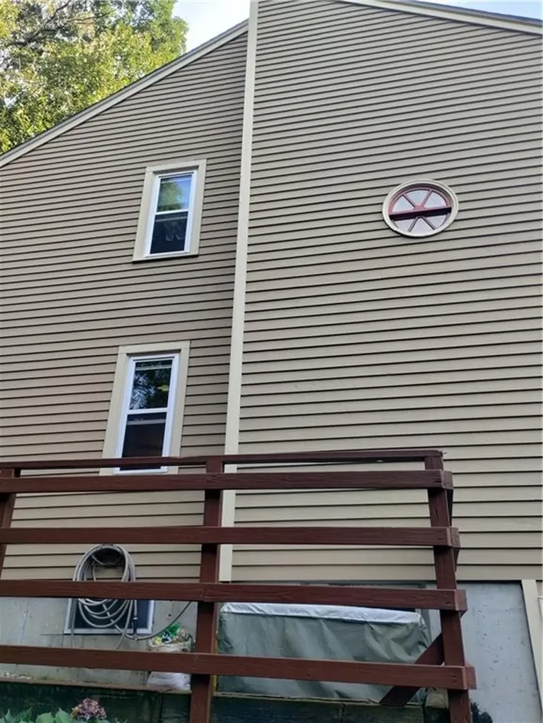 124 Darwin Street Woonsocket RI 02895