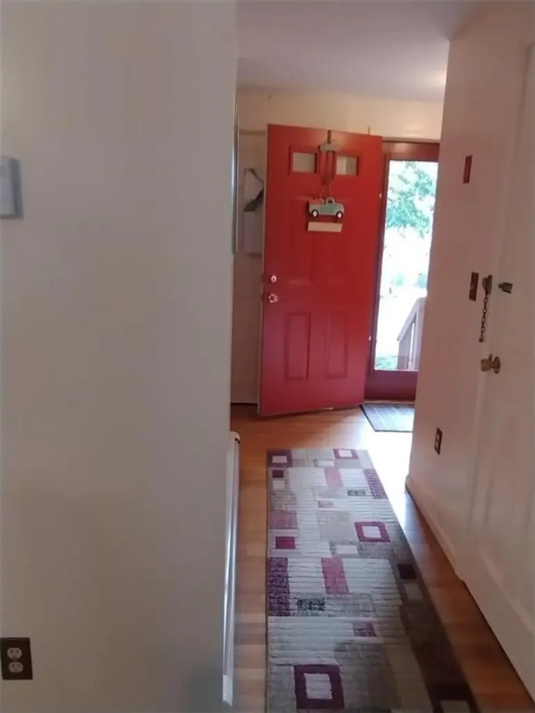 124 Darwin Street Woonsocket RI 02895