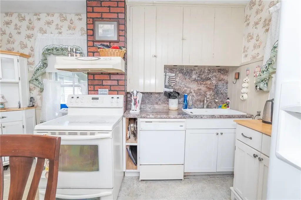 42 Steere Farm Road Burrillville RI 02830