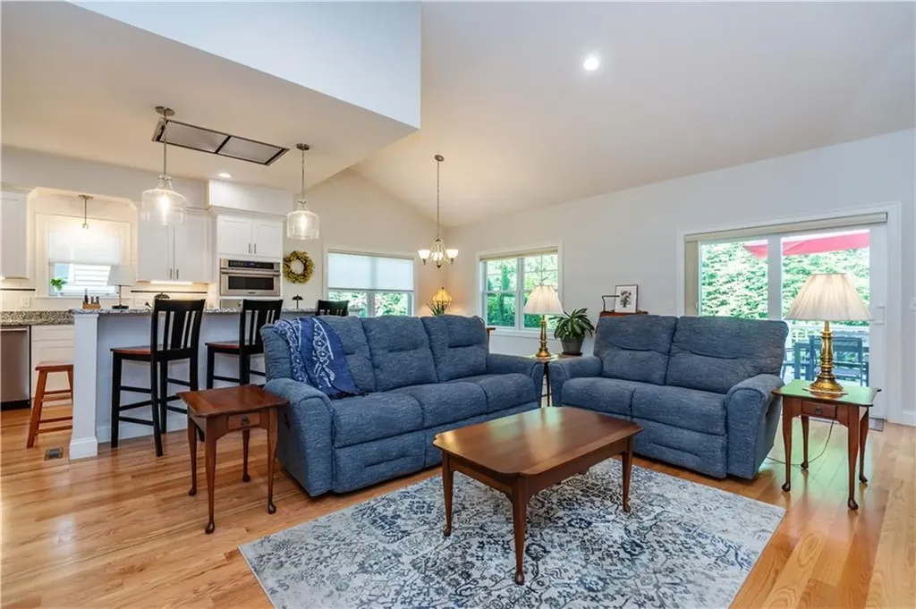 1 Hampton Road Coventry RI 02816