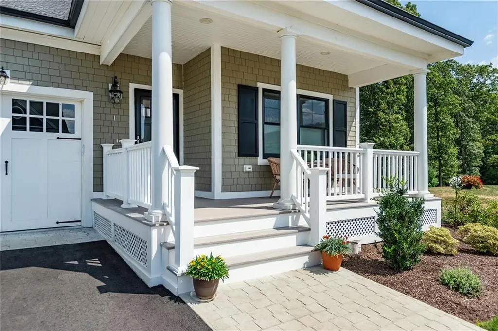 1 Hampton Road Coventry RI 02816