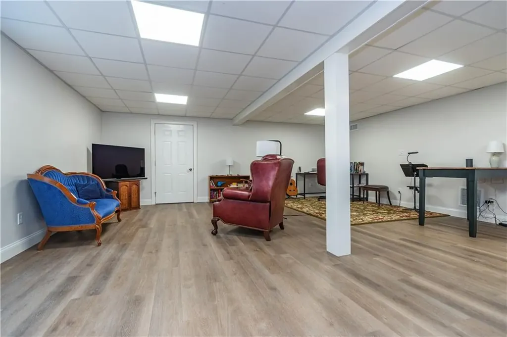 1 Hampton Road Coventry RI 02816