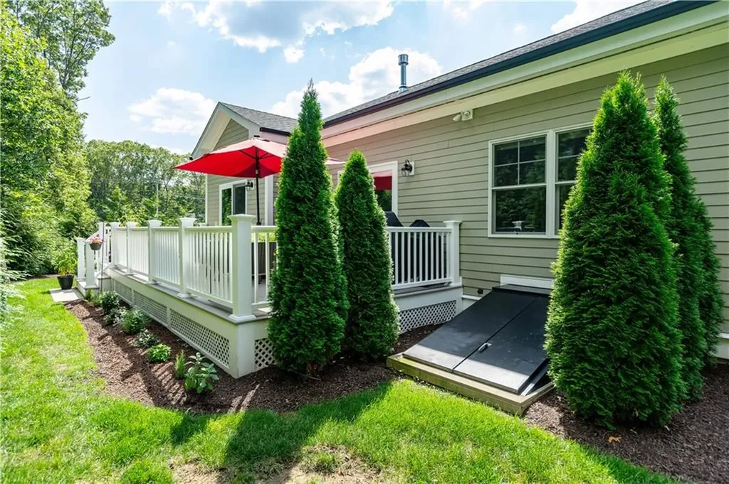 1 Hampton Road Coventry RI 02816