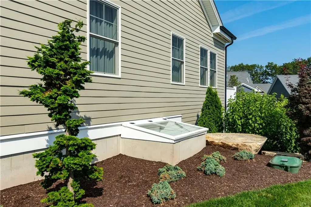 25 Wescott Way Coventry RI 02816