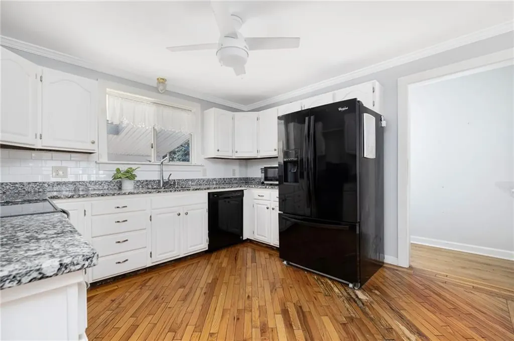 36 N Beacon Terrace Middletown RI 02842