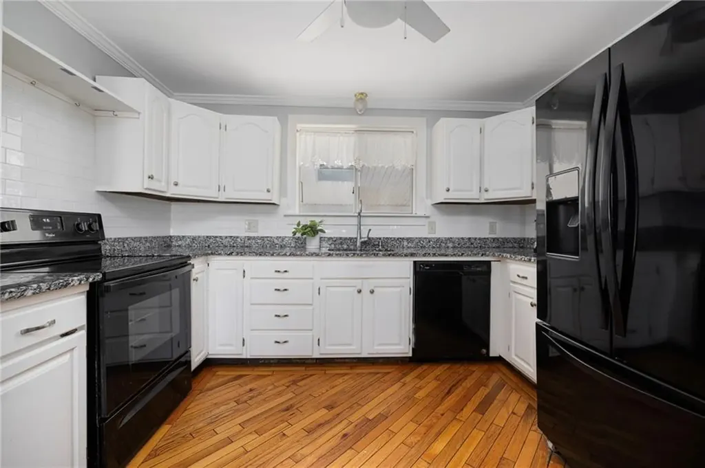 36 N Beacon Terrace Middletown RI 02842