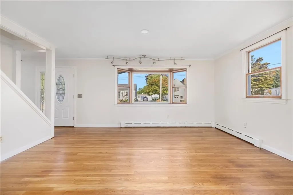 36 N Beacon Terrace Middletown RI 02842