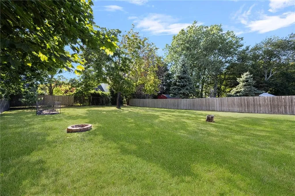 36 N Beacon Terrace Middletown RI 02842
