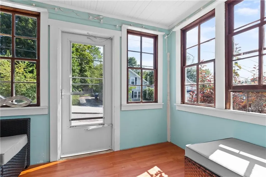81 85 Summit Avenue West Warwick RI 02893
