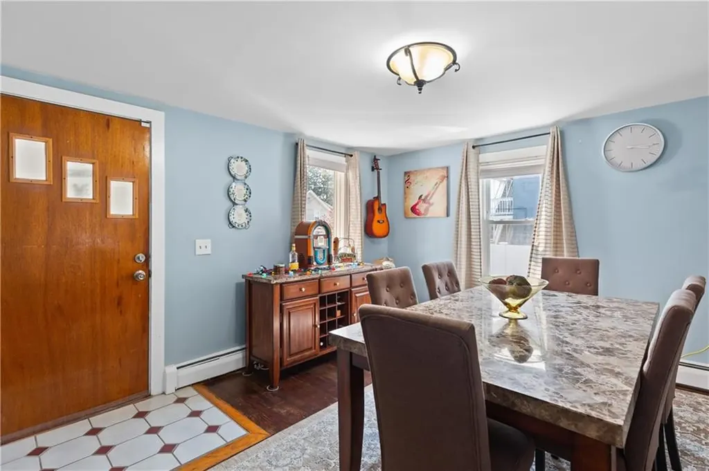 81 85 Summit Avenue West Warwick RI 02893