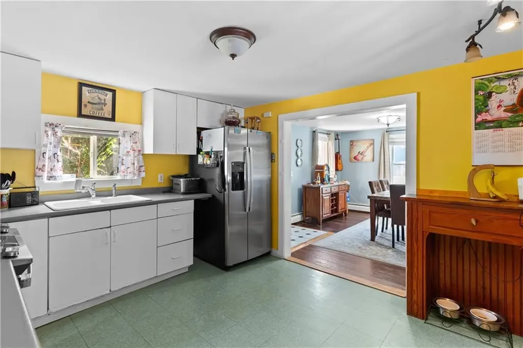 81 85 Summit Avenue West Warwick RI 02893