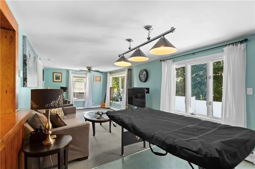 81 85 Summit Avenue West Warwick RI 02893