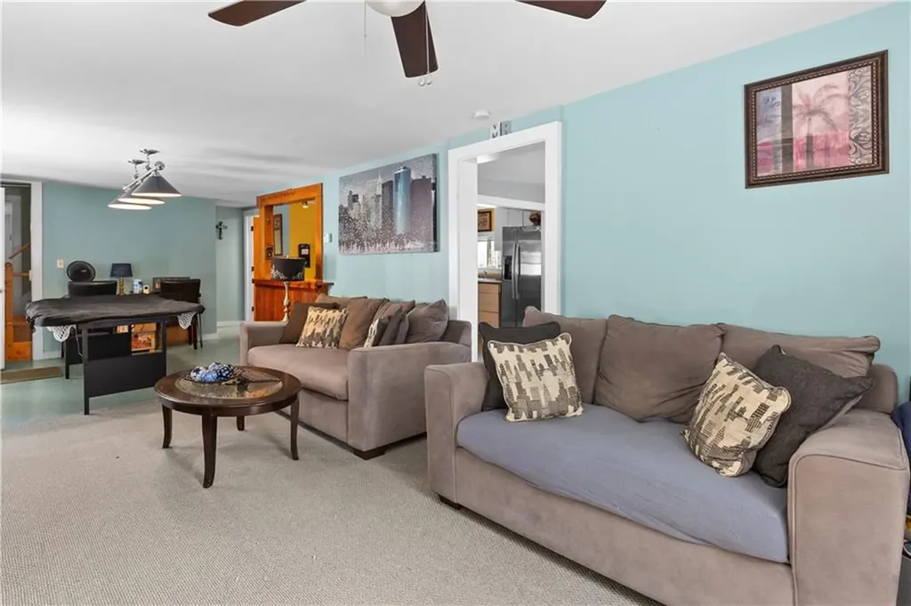 81 85 Summit Avenue West Warwick RI 02893