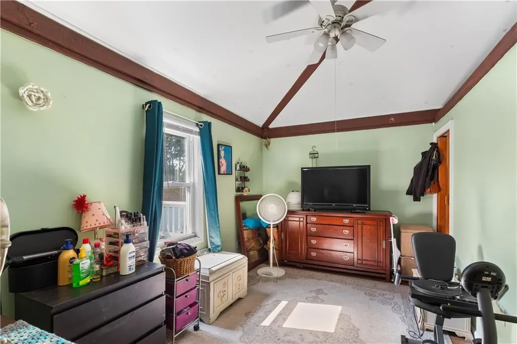 81 85 Summit Avenue West Warwick RI 02893