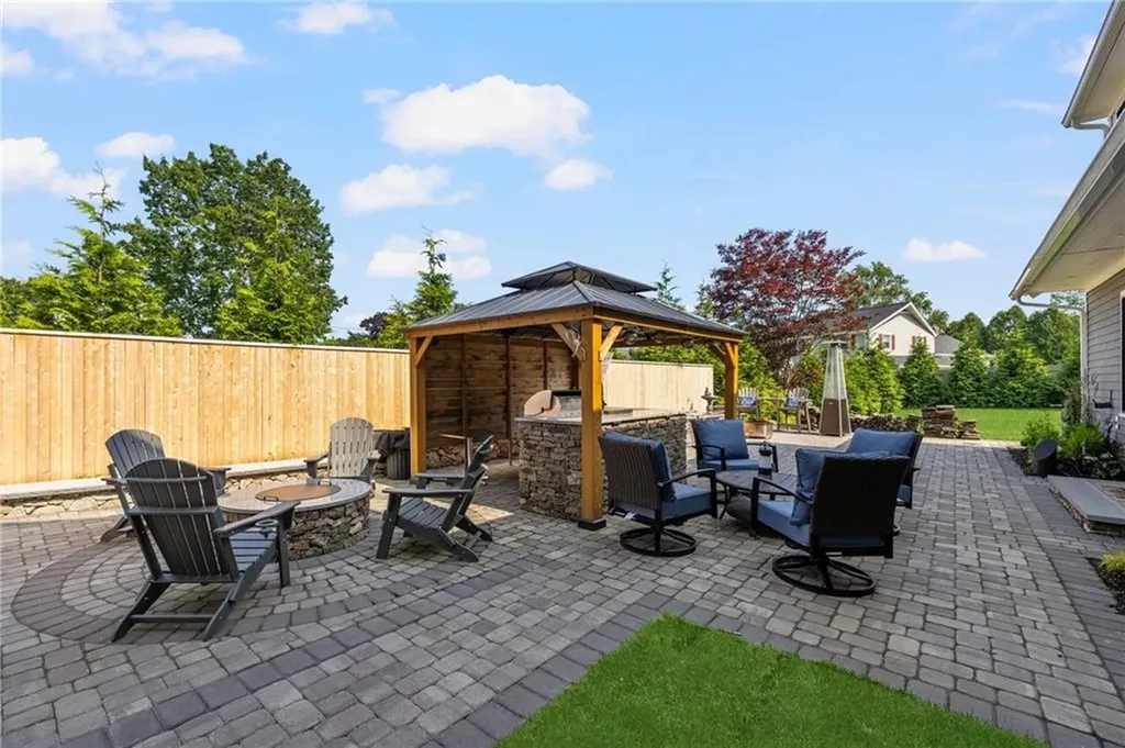 3 Oak Street Middletown RI 02842