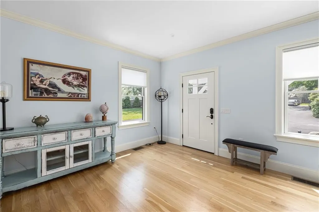 3 Oak Street Middletown RI 02842