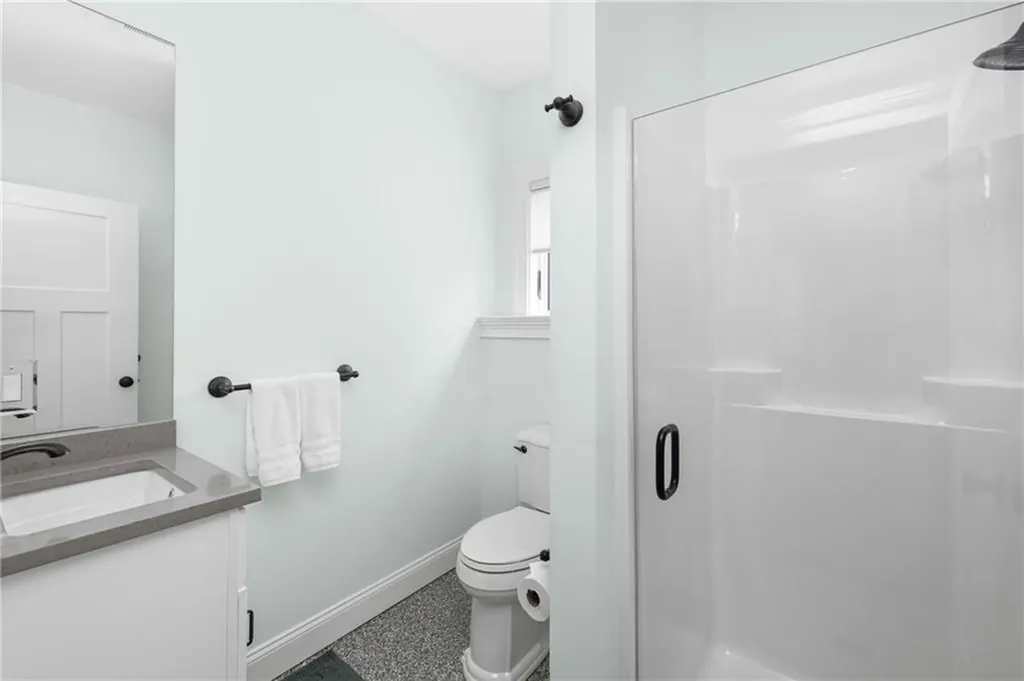 3 Oak Street Middletown RI 02842