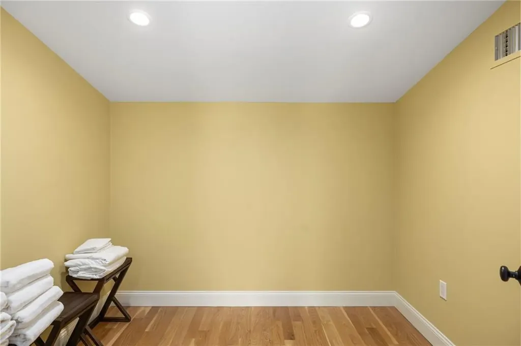 3 Oak Street Middletown RI 02842