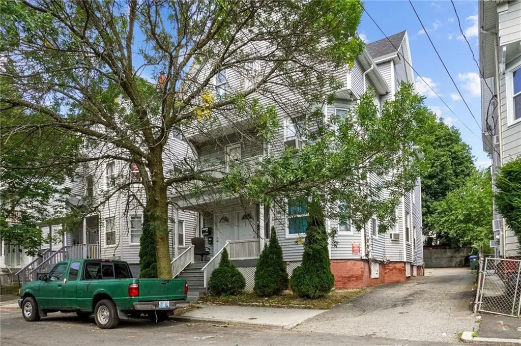 39 Felix Street Providence RI 02908