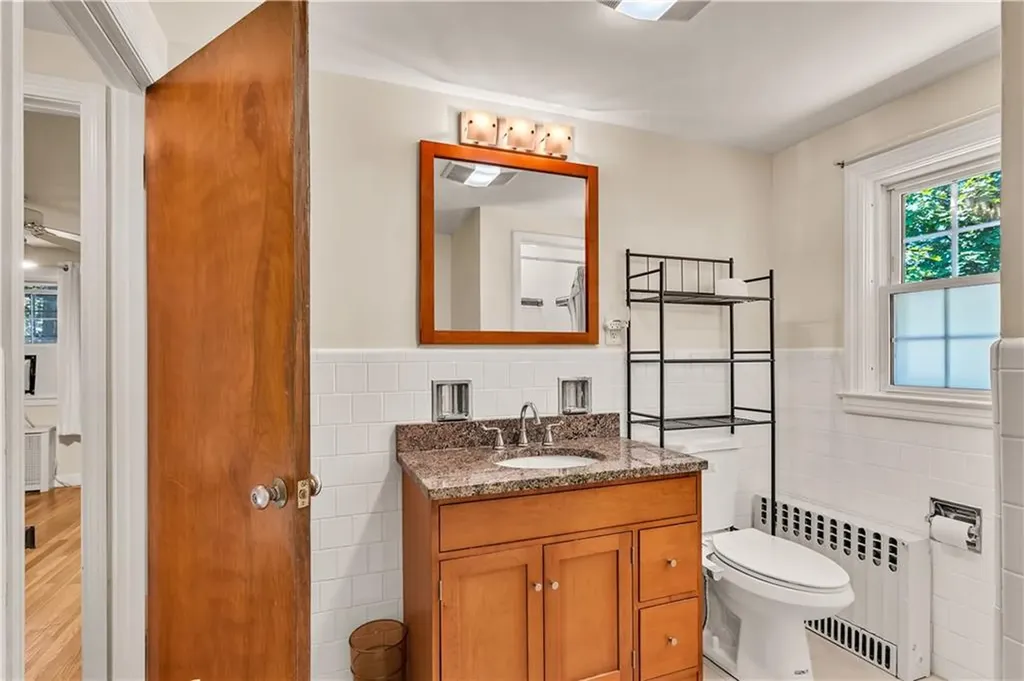 859 Smith Street Providence RI 02908