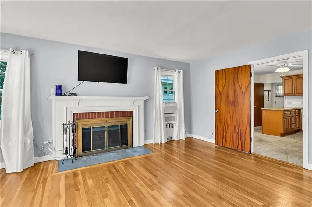 859 Smith Street Providence RI 02908