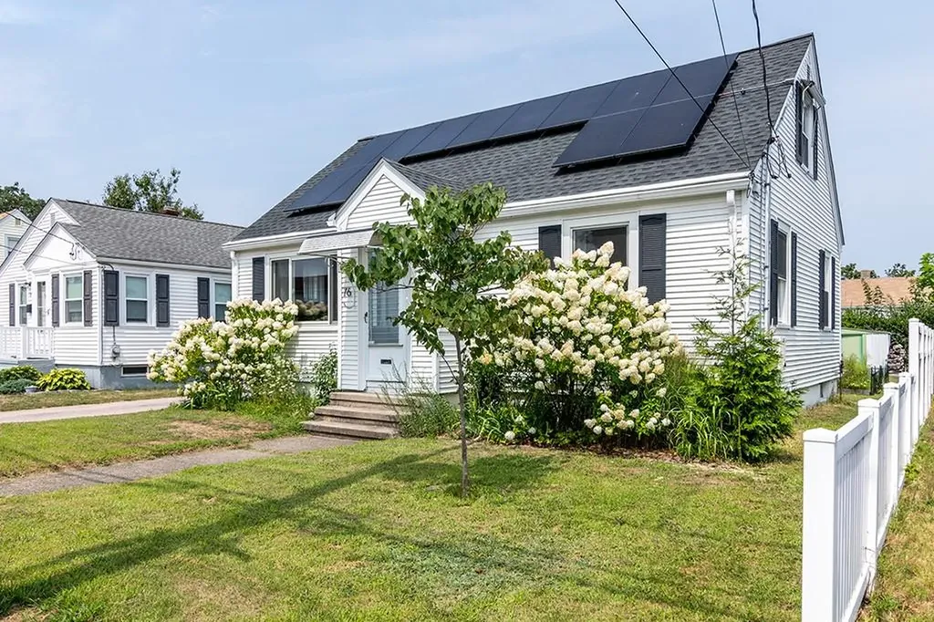 76 Burbank Street Cranston RI 02910