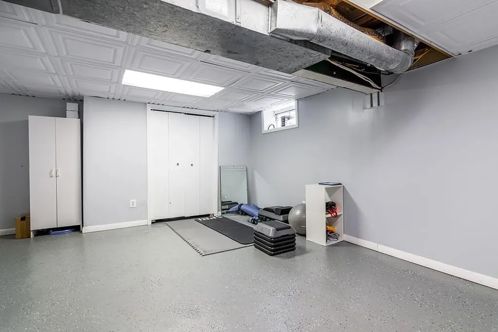 76 Burbank Street Cranston RI 02910