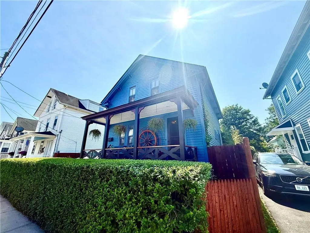 26 Hall Avenue Newport RI 02840