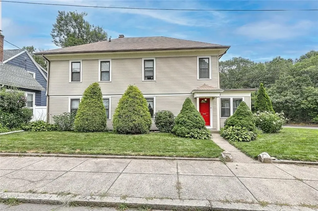 138 Sheffield Avenue Pawtucket RI 02860
