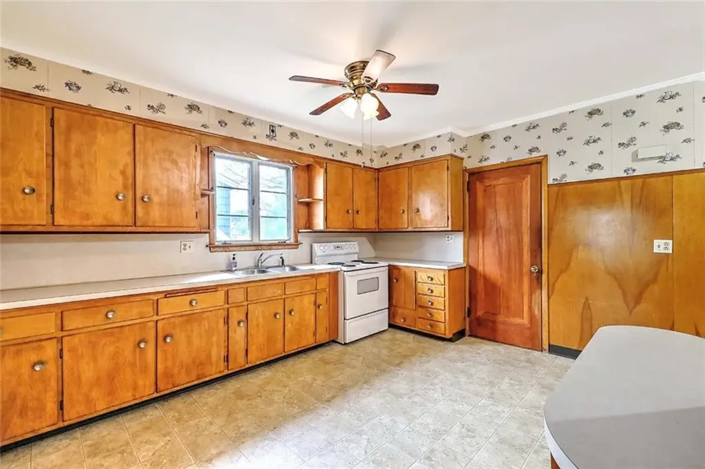 138 Sheffield Avenue Pawtucket RI 02860