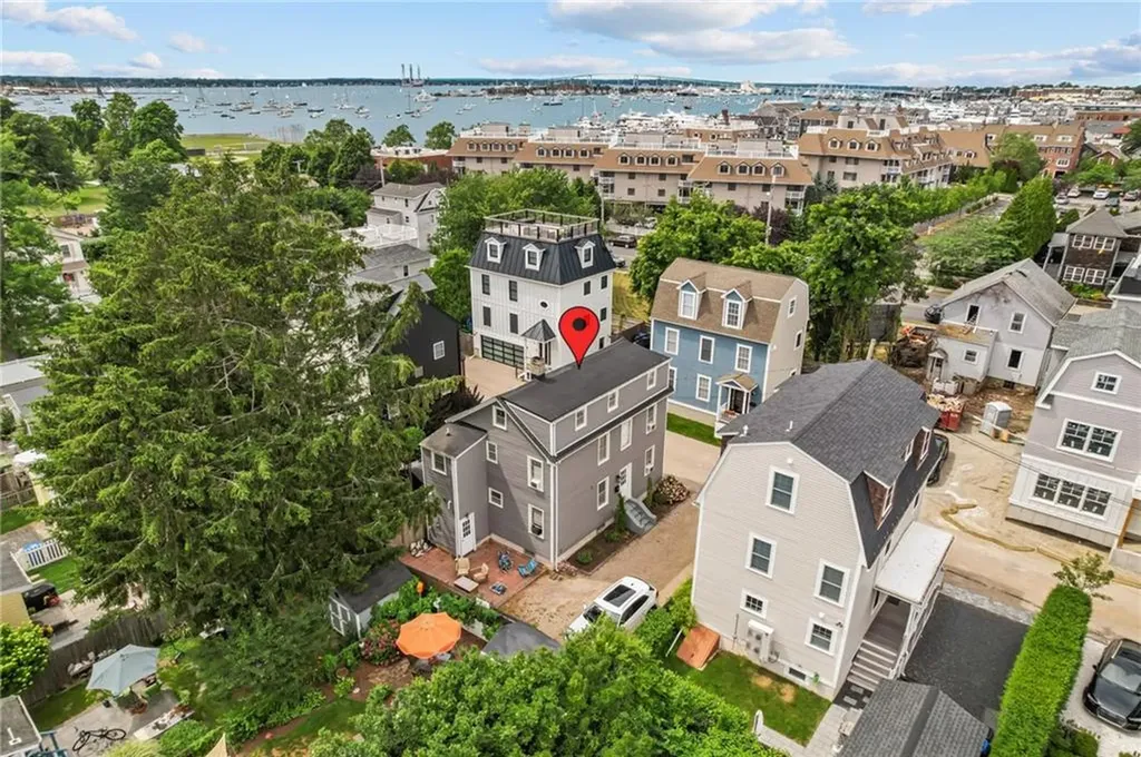 3 Sharon Court Newport RI 02840