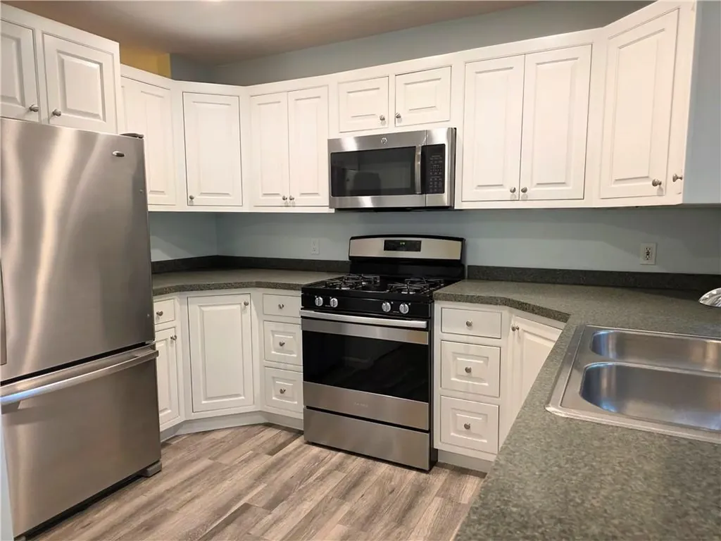 203 Dean Ridge Court Cranston RI 02920