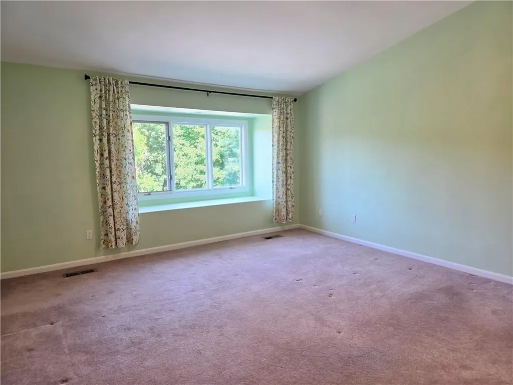 203 Dean Ridge Court Cranston RI 02920