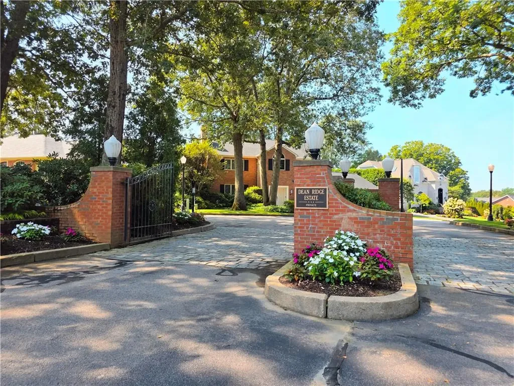 203 Dean Ridge Court Cranston RI 02920