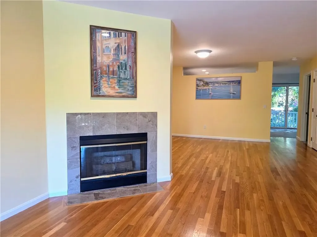 203 Dean Ridge Court Cranston RI 02920