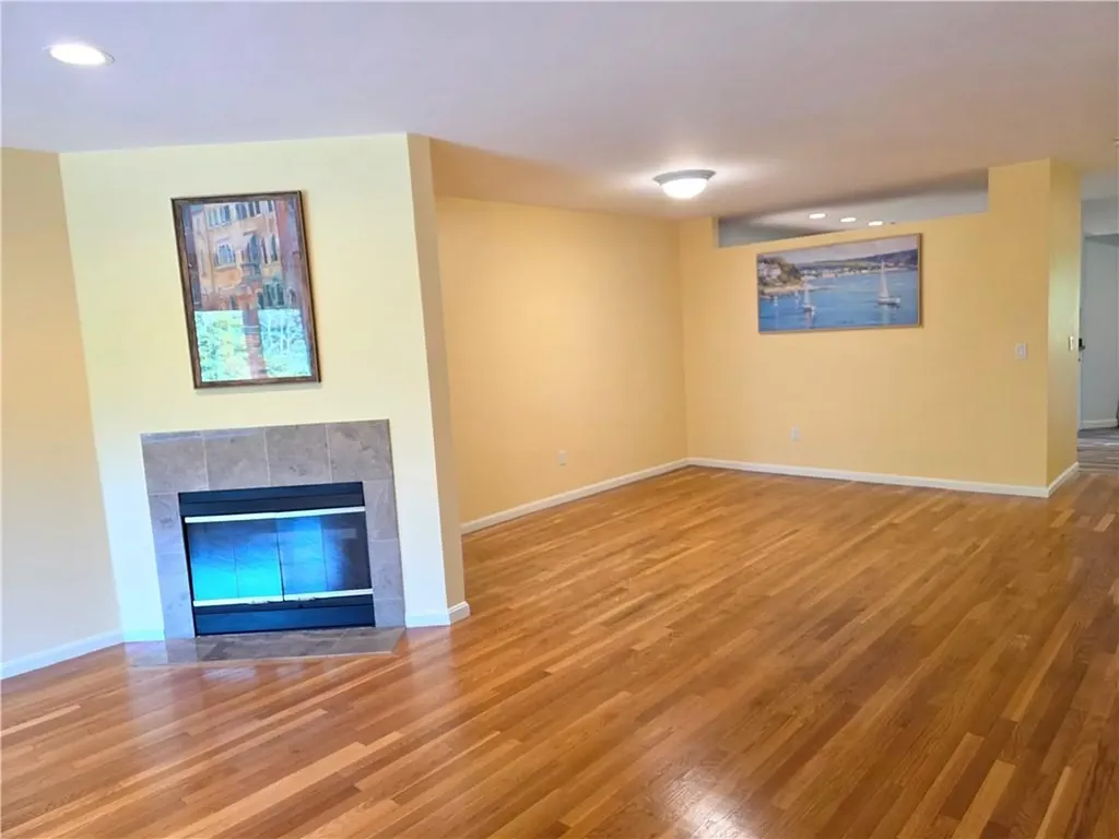 203 Dean Ridge Court Cranston RI 02920