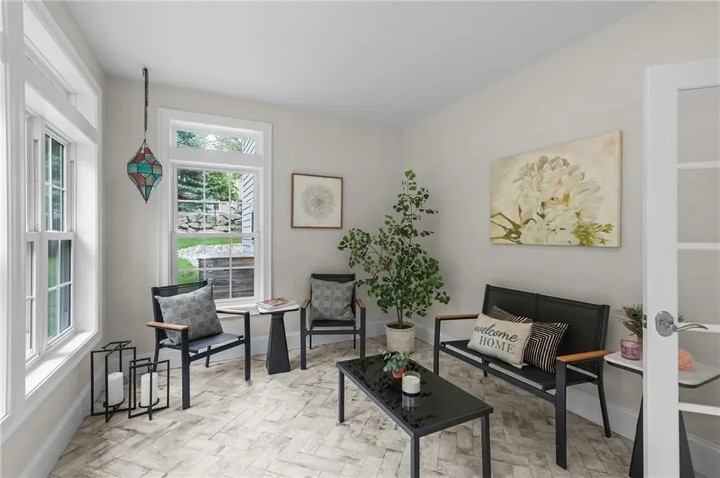 1004 Great Road Lincoln RI 02865