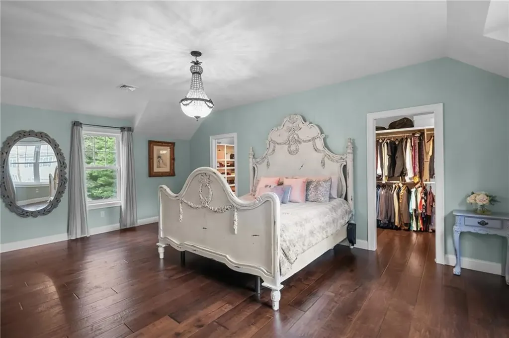 1004 Great Road Lincoln RI 02865