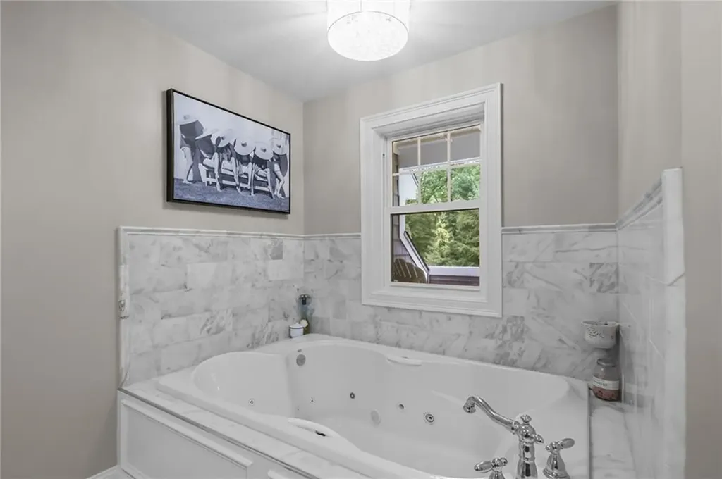 1004 Great Road Lincoln RI 02865