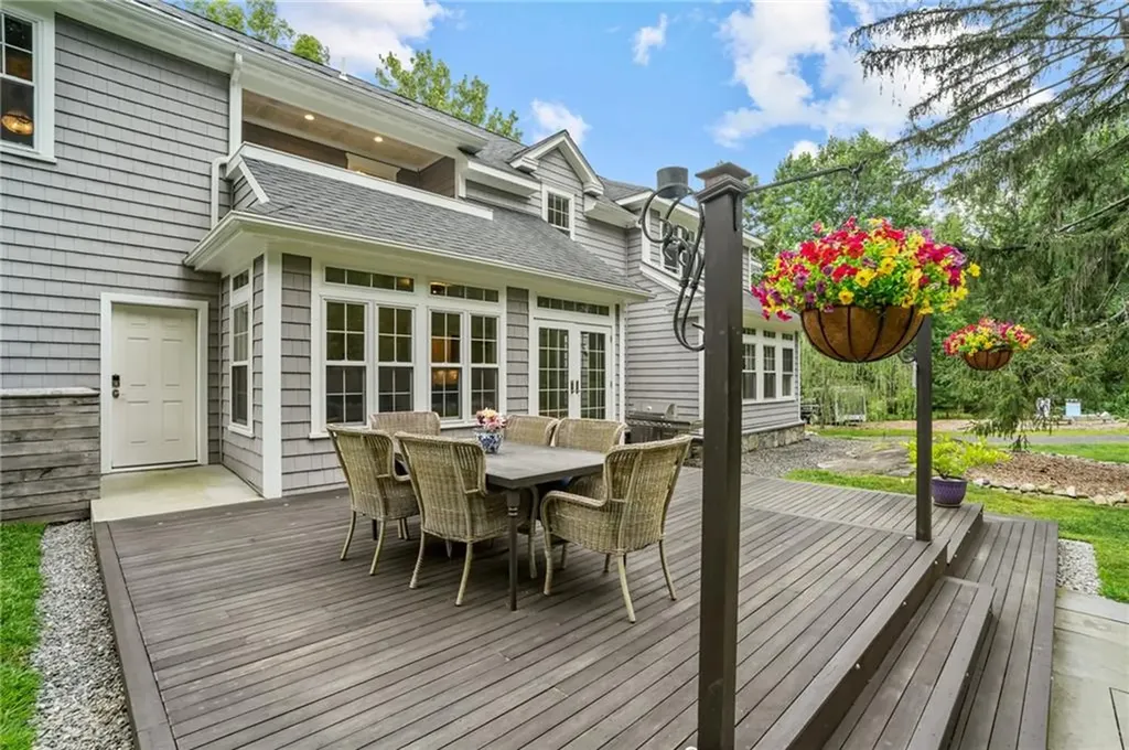 1004 Great Road Lincoln RI 02865