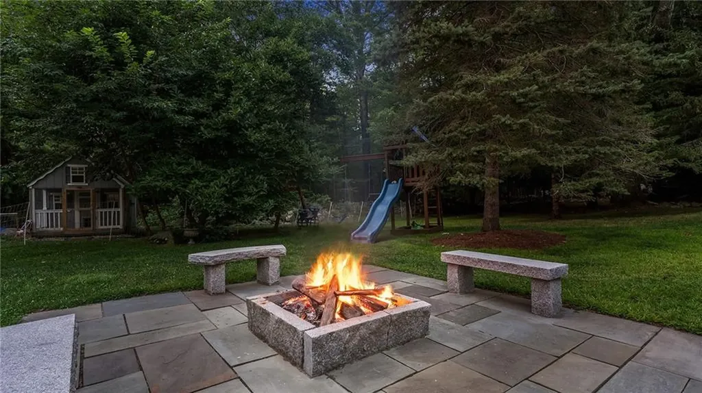 1004 Great Road Lincoln RI 02865