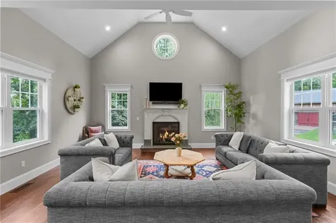 1004 Great Road Lincoln RI 02865