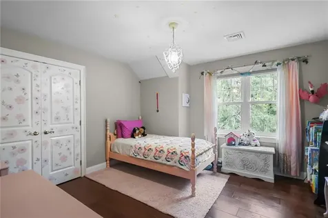 1004 Great Road Lincoln RI 02865