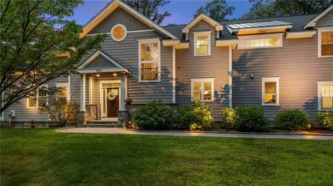 1004 Great Road Lincoln RI 02865