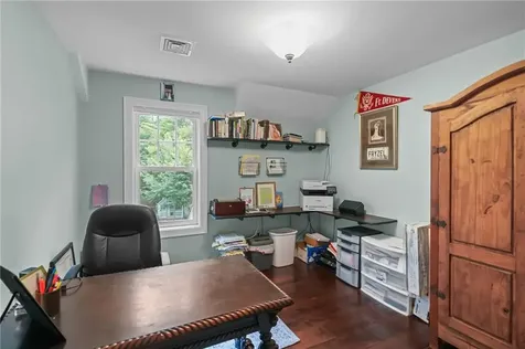 1004 Great Road Lincoln RI 02865