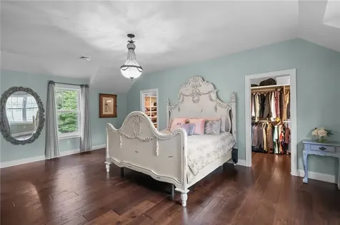 1004 Great Road Lincoln RI 02865