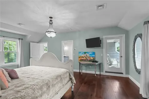 1004 Great Road Lincoln RI 02865